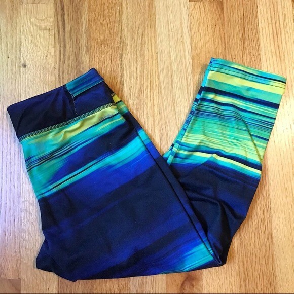 Adidas Leggings Capri Stripe Multicolor Pattern Climalite Crop Blue Size Small - Picture 1 of 6